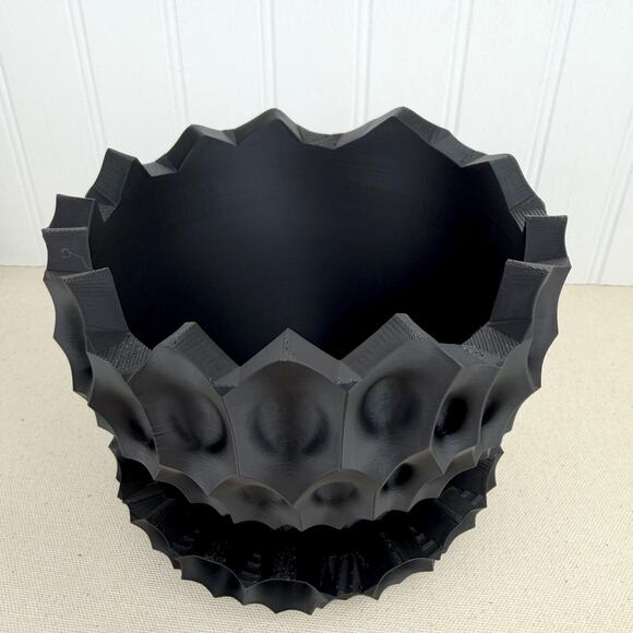 Bane Planter, Indoor Flower Pot, Tabletop Planter, Sculpted Geometric Pattern - Picture 4 of 11